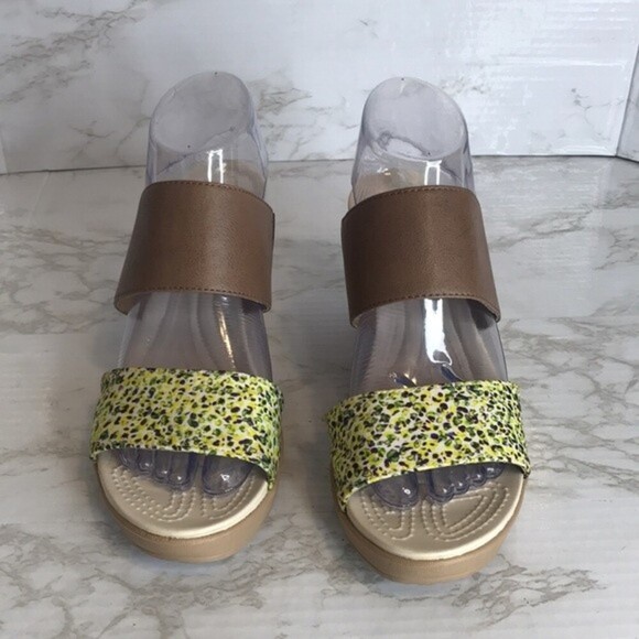 Crocs Leigh II 2-Strap Graphic Open Toe Wedge Heel Sandals size 10 - Picture 3 of 10